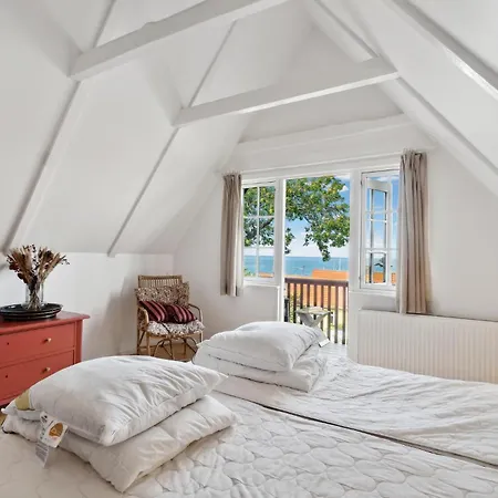 2 Bedroom Lovely In 別荘