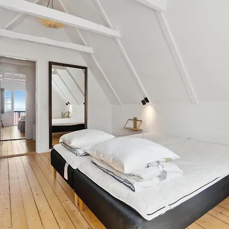 2 Bedroom Lovely In 別荘 *